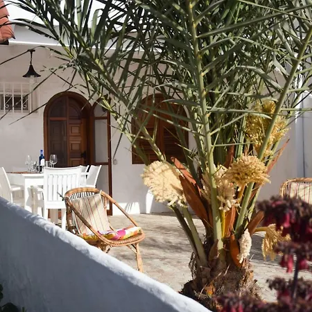 Playa De La Concha Apartment *